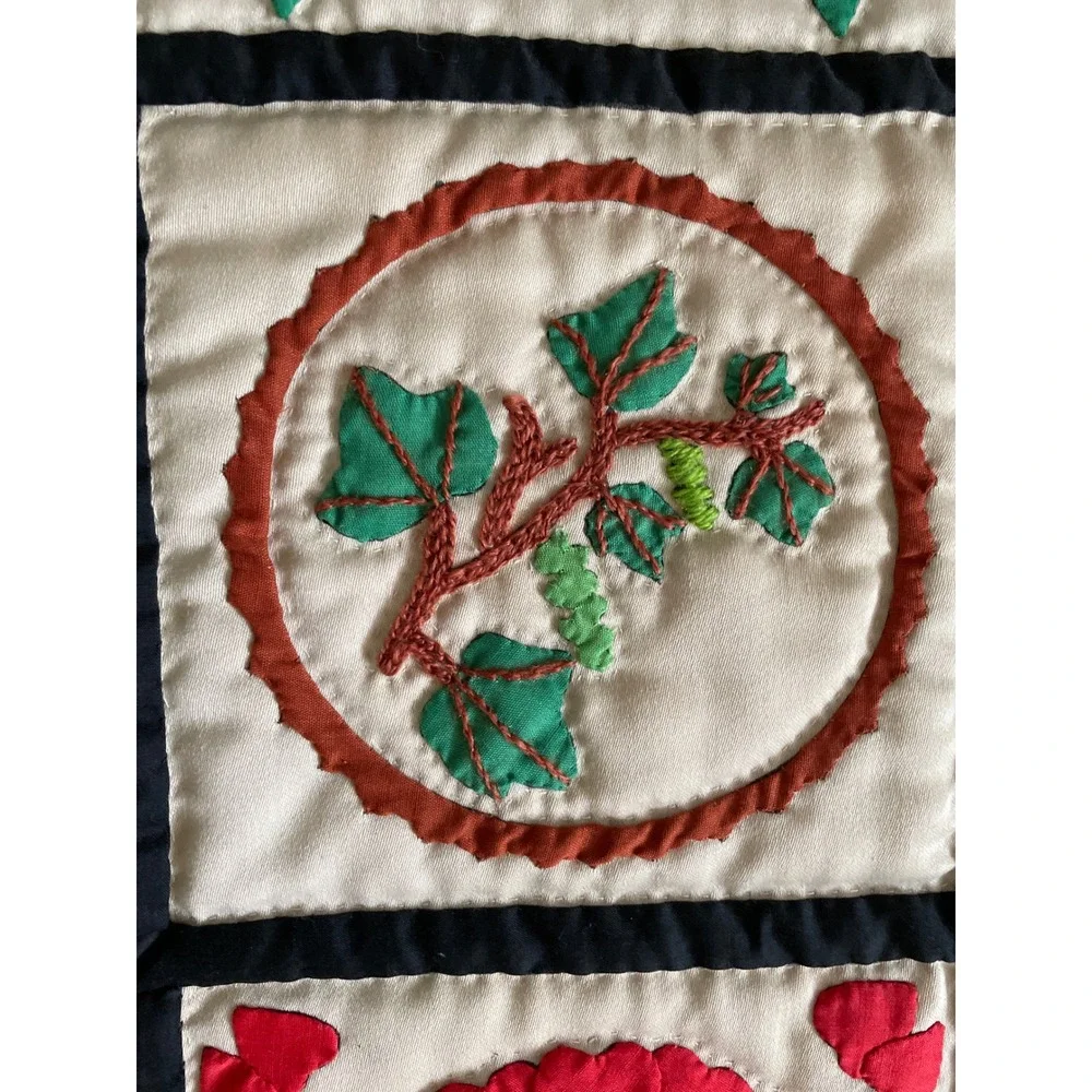 Vintage 1985 Handmade Sampler Album Quilt Applique Hand Quilted Rare‎ 40x40